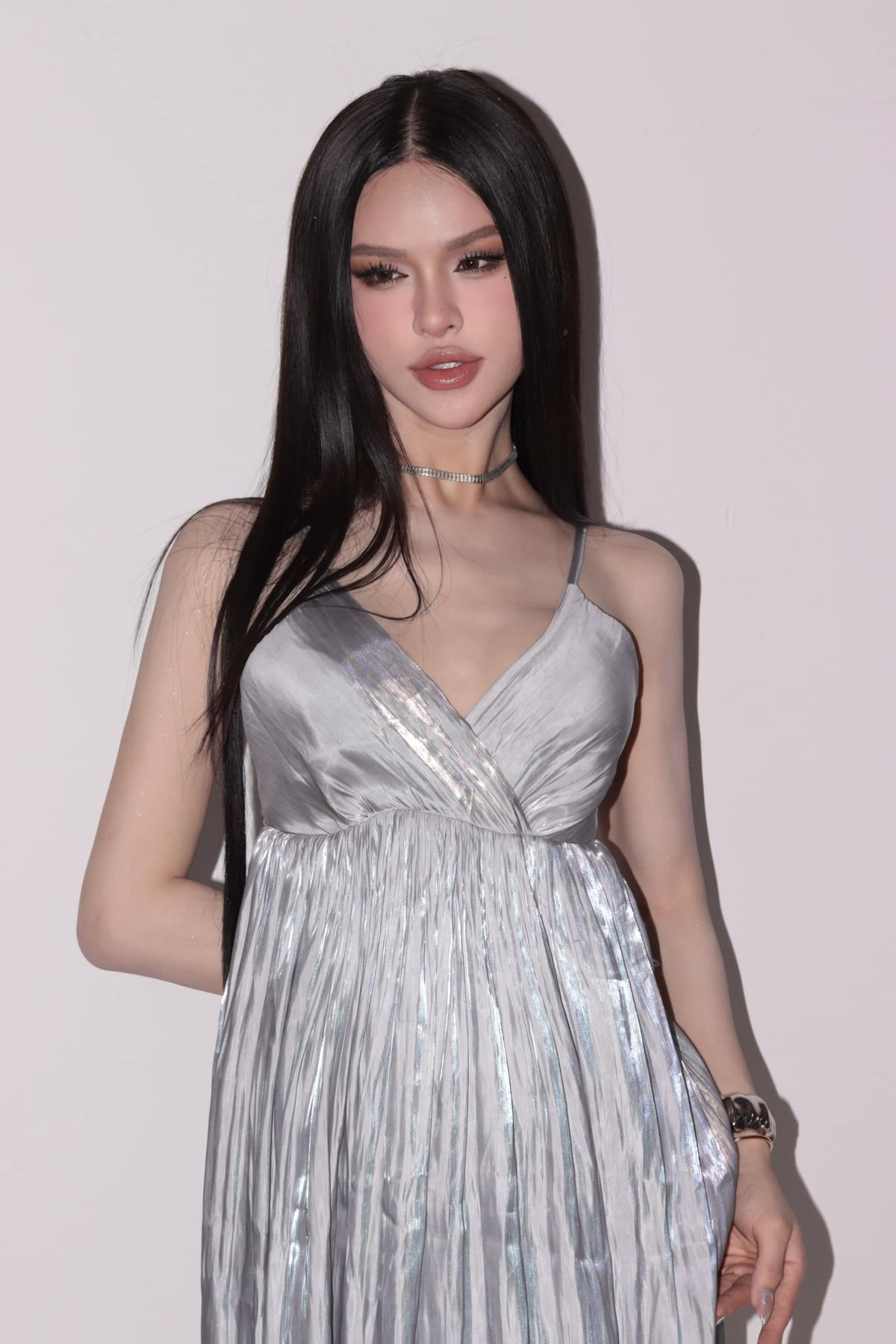 Tiktoker này được biết đến với loạt clip cosplay phong cách dễ thương, giọng nói đặc biệt cùng những phát ngôn "gây sốc".