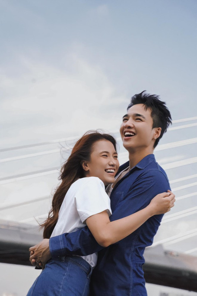 Tuy nhiên chỉ sau ít ngày, trong một cuộc phỏng vấn, Tun Phạm xác nhận thêm cả hai không hẹn hò: "Cái này không biết nguồn thông tin từ đâu ra, về phía Tun và Emma thì chưa có clip, chưa có thông tin gì chính thức". Thay vào đó, Tun Phạm chỉ xem Emma là một người đặc biệt, một "người bạn đồng hành sáng giá".