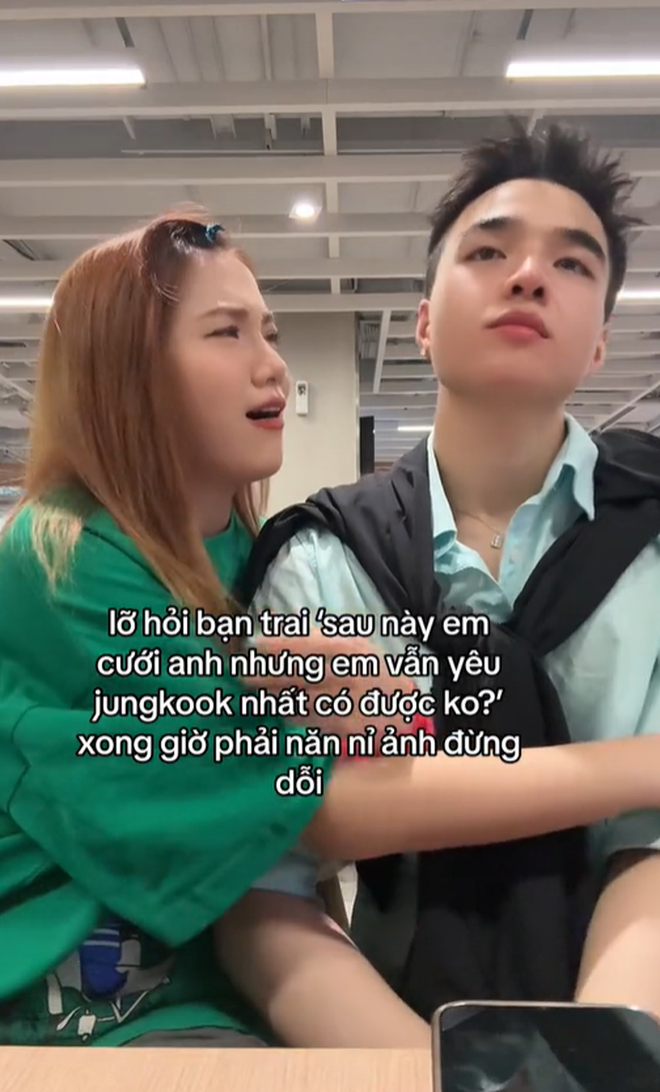 Trên một livestream, Tun Phạm từng "bóng gió" đang trong một mối quan hệ nghiêm túc. Cặp đôi cũng thường xuyên đăng tải những hình ảnh thân thiết hay các nội dung quay chung là những tình huống của một cặp đôi đang hẹn hò điển hình.