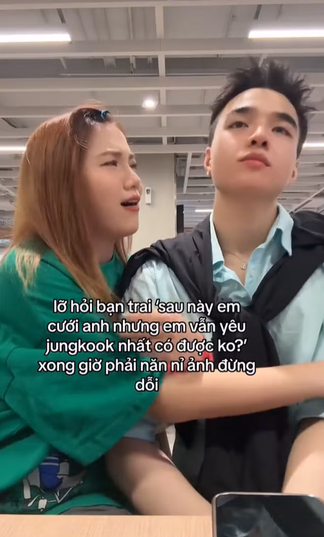 Trên một livestream, Tun Phạm từng "bóng gió" đang trong một mối quan hệ nghiêm túc. Cặp đôi cũng thường xuyên đăng tải những hình ảnh thân thiết hay các nội dung quay chung là những tình huống của một cặp đôi đang hẹn hò điển hình.