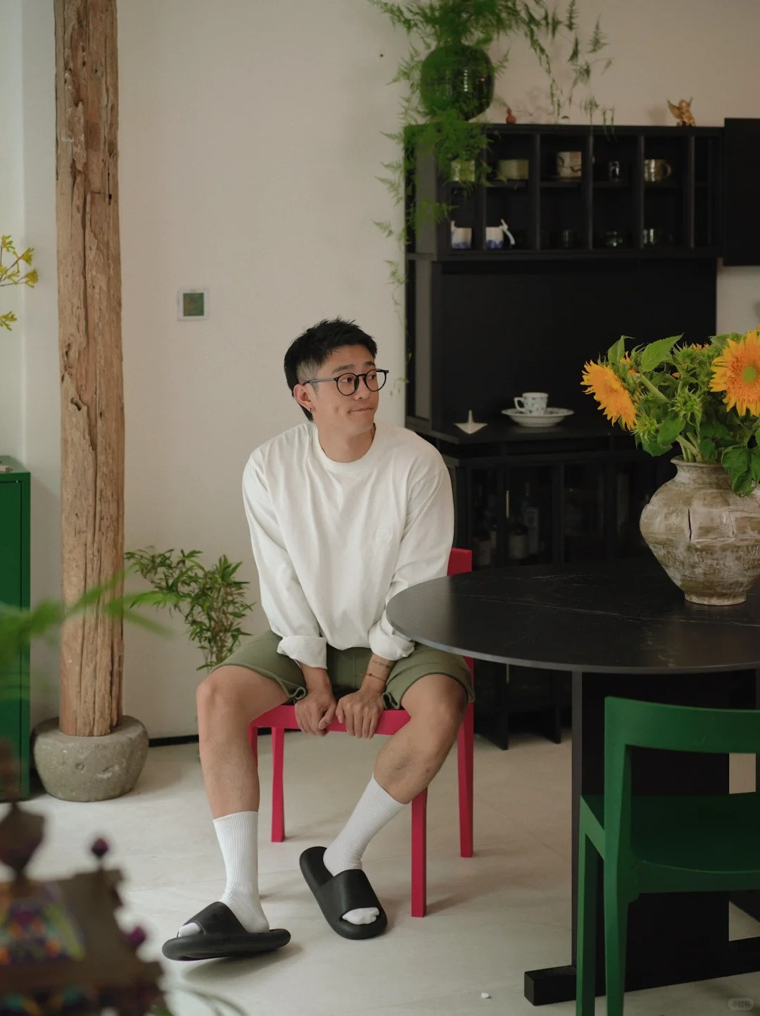 Nhân vật đang gây sốt trên mạng xã hội Trung Quốc là một blogger có tên Heizi (29 tuổi) đang sống ở Hàng Châu, Trung Quốc.