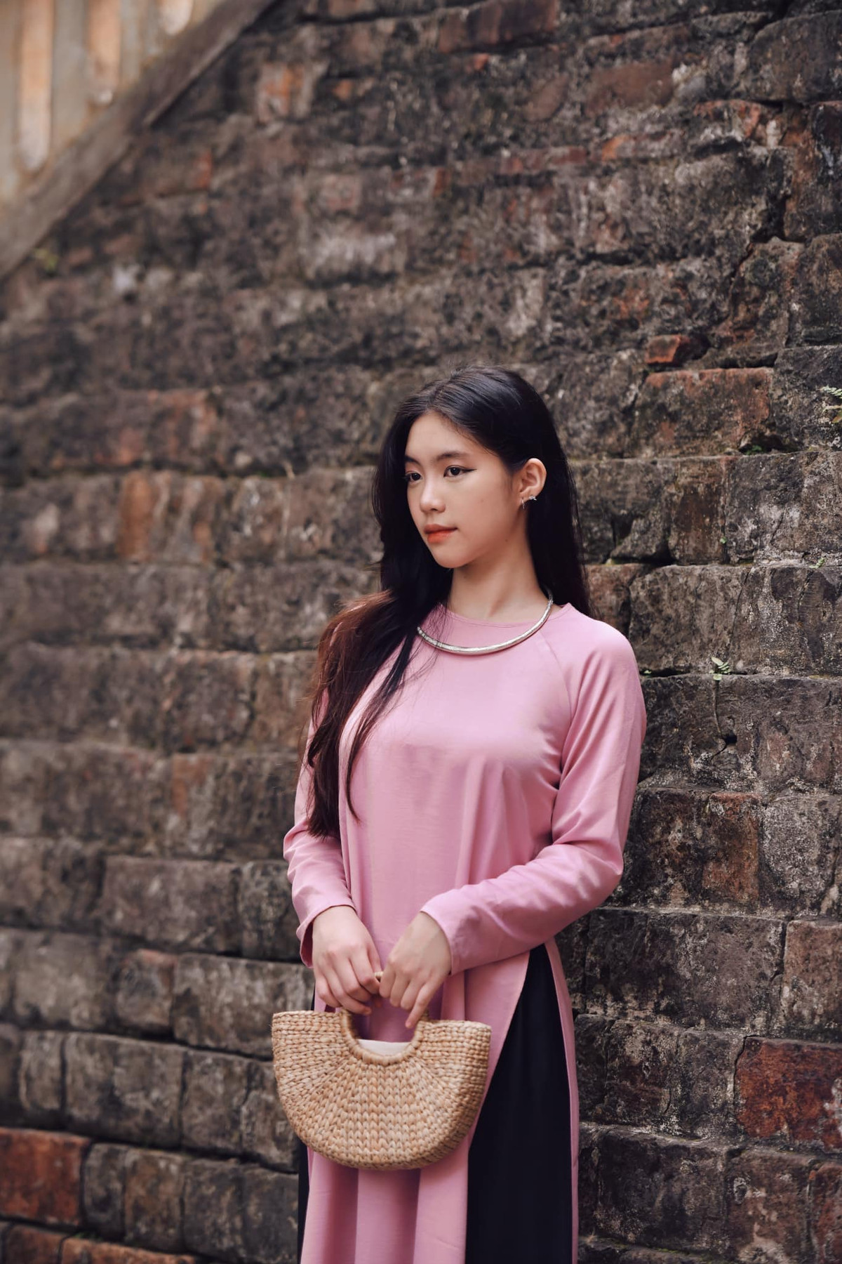 Với nhan sắc xinh đẹp, học thức nổi bật, Châu Anh được nhiều người hâm mộ kỳ vọng sẽ đạt được danh hiệu cao trên đấu trường nhan sắc Hoa hậu Việt Nam 2024.