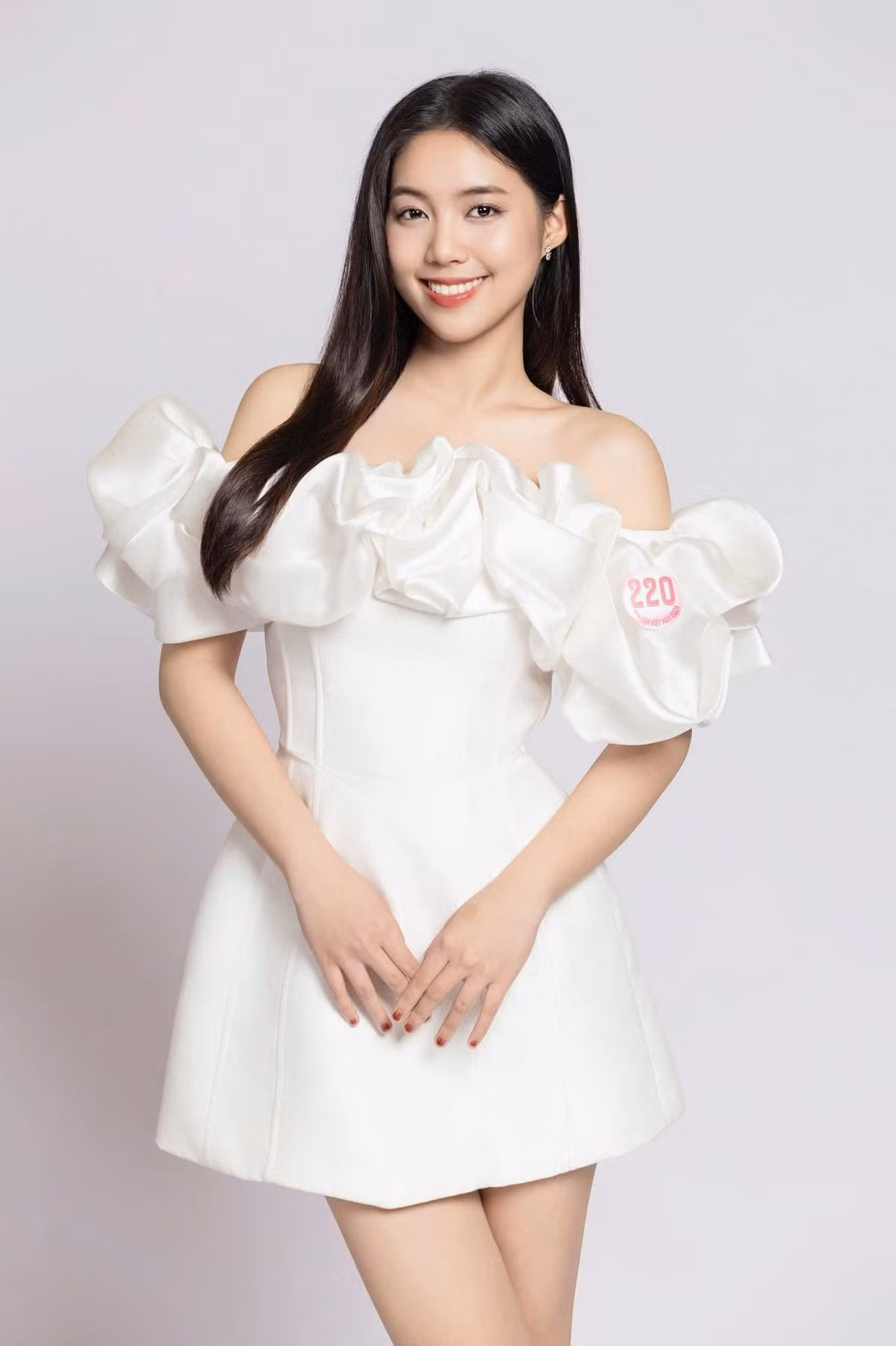 Tại sơ khảo phía Bắc, Châu Anh gây chú ý với vẻ ngoài ngọt ngào, dịu dàng.