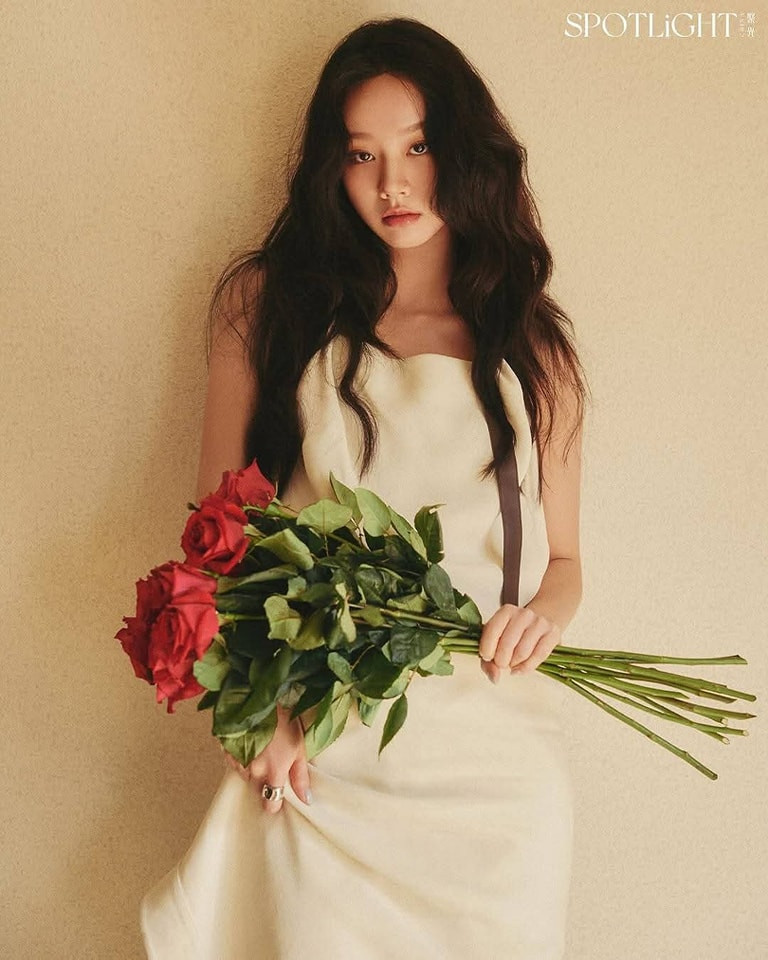 Cả trong phim lẫn đời thực, người đẹp đều ghi điểm trong lòng công chúng với đường nét thanh tú, nhẹ nhàng nhưng vẫn có nét cuốn hút.