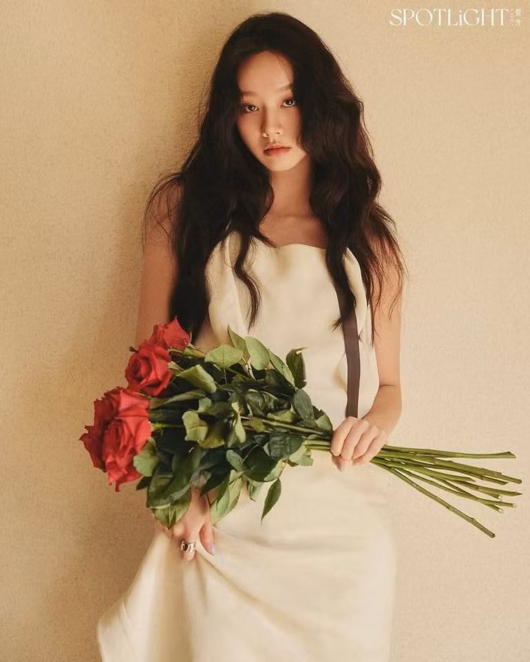 Cả trong phim lẫn đời thực, người đẹp đều ghi điểm trong lòng công chúng với đường nét thanh tú, nhẹ nhàng nhưng vẫn có nét cuốn hút.