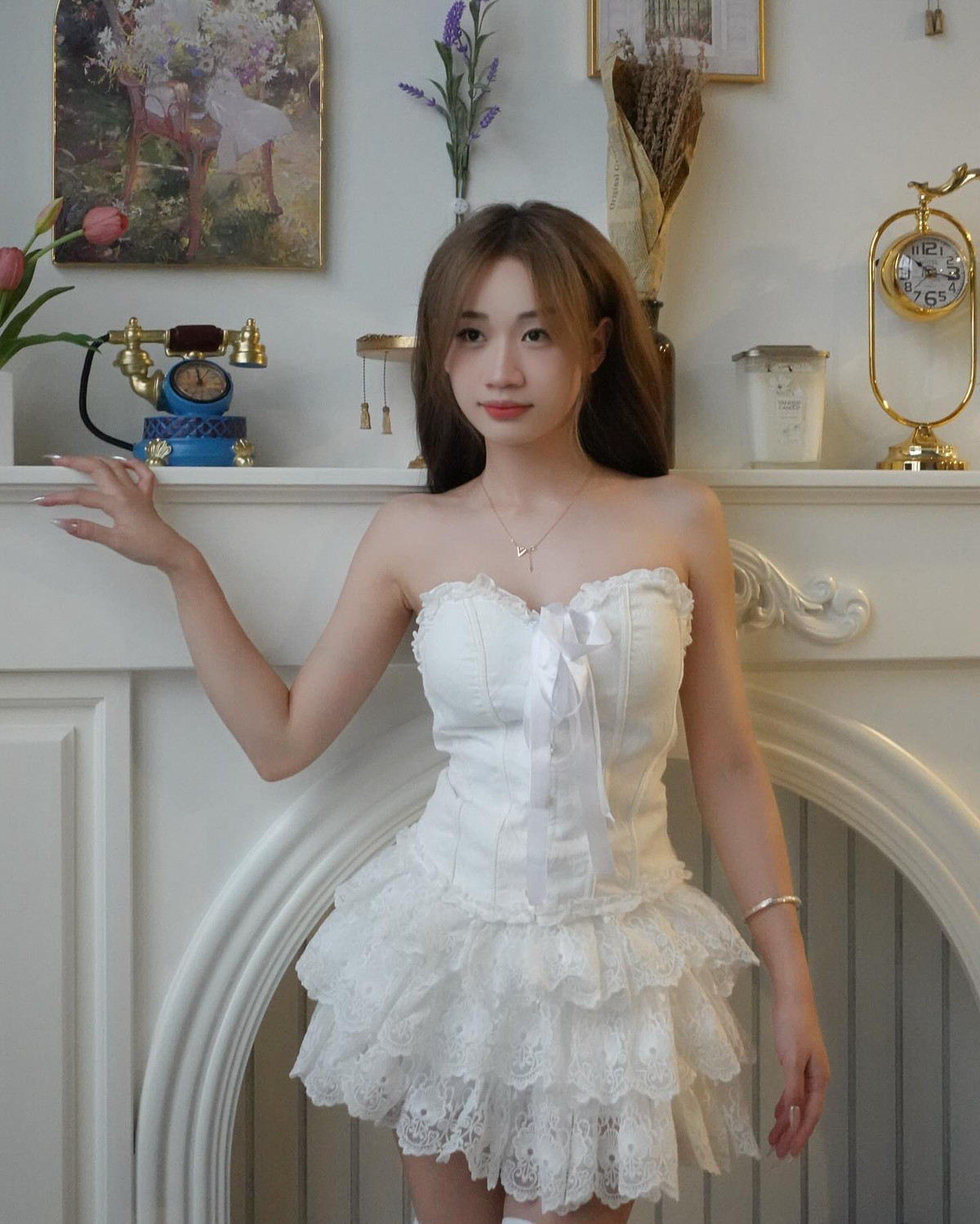 Nữ Tiktoker sỡ hữu vóc dáng mảnh mai.