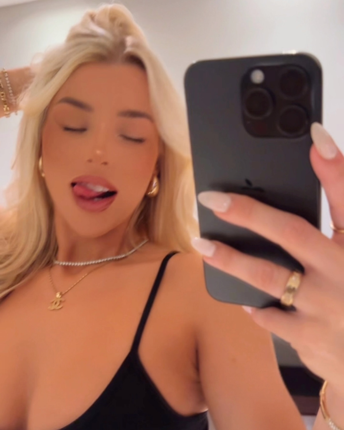 Trang cá nhân của Madelene Wright hiện có hơn 317.000 người theo dõi.