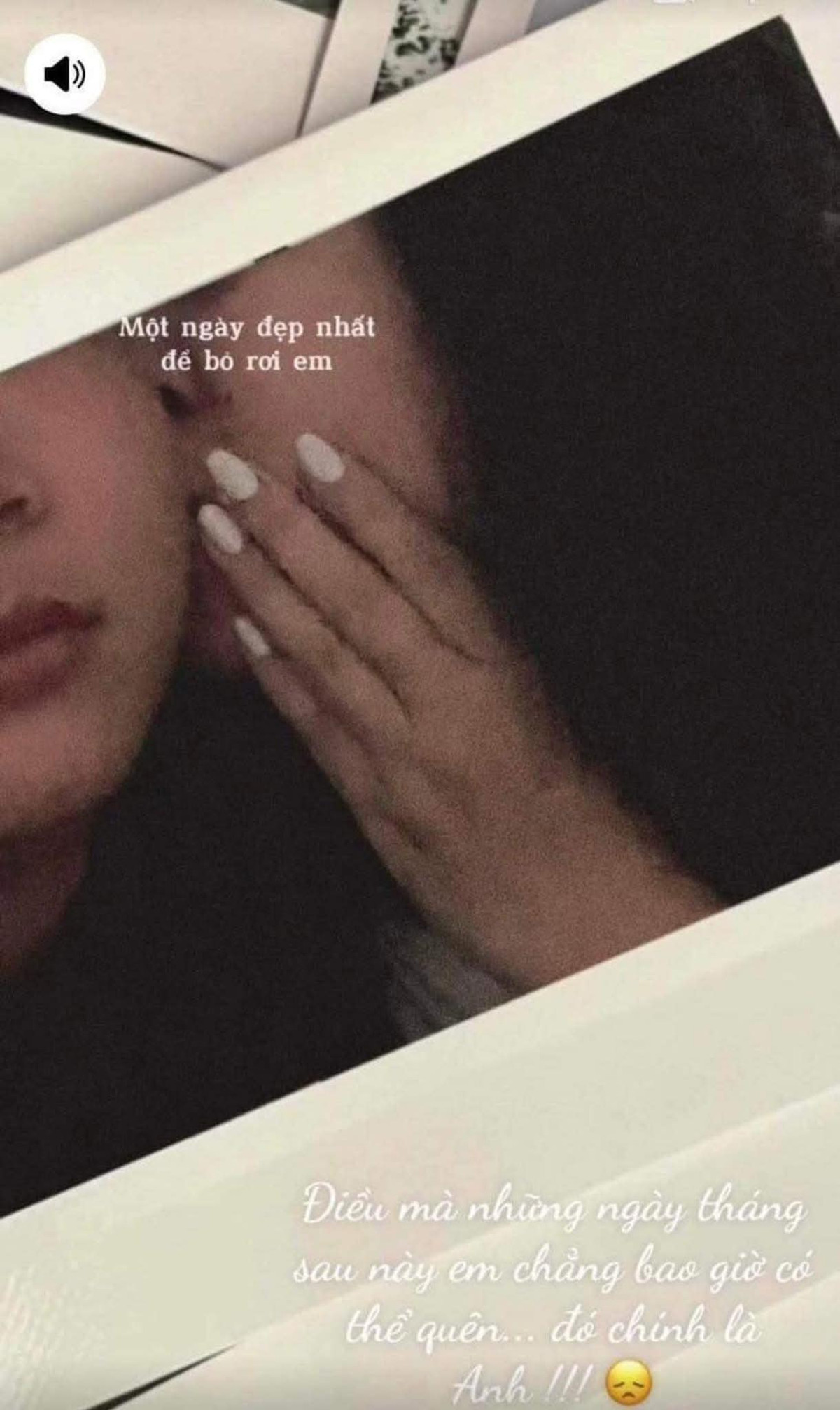 Liên tục những câu chuyện liên quan đến ngoại tình thời gian gần đây khiến nhiều người lo lắng cho tình trạng hôn nhân và yêu đương thời nay. Trên thực tế, số lượng các vụ ly hôn đang có xu hướng tăng trong những năm trở lại đây. Số liệu của Tổng cục thống kê chỉ ra, năm 2023 có 680.049 vụ kết hôn nhưng có 32.060 vụ ly hôn, năm 2022 có hơn 29.010 vụ ly hôn, năm 2021 có 22.132 vụ ly hôn.