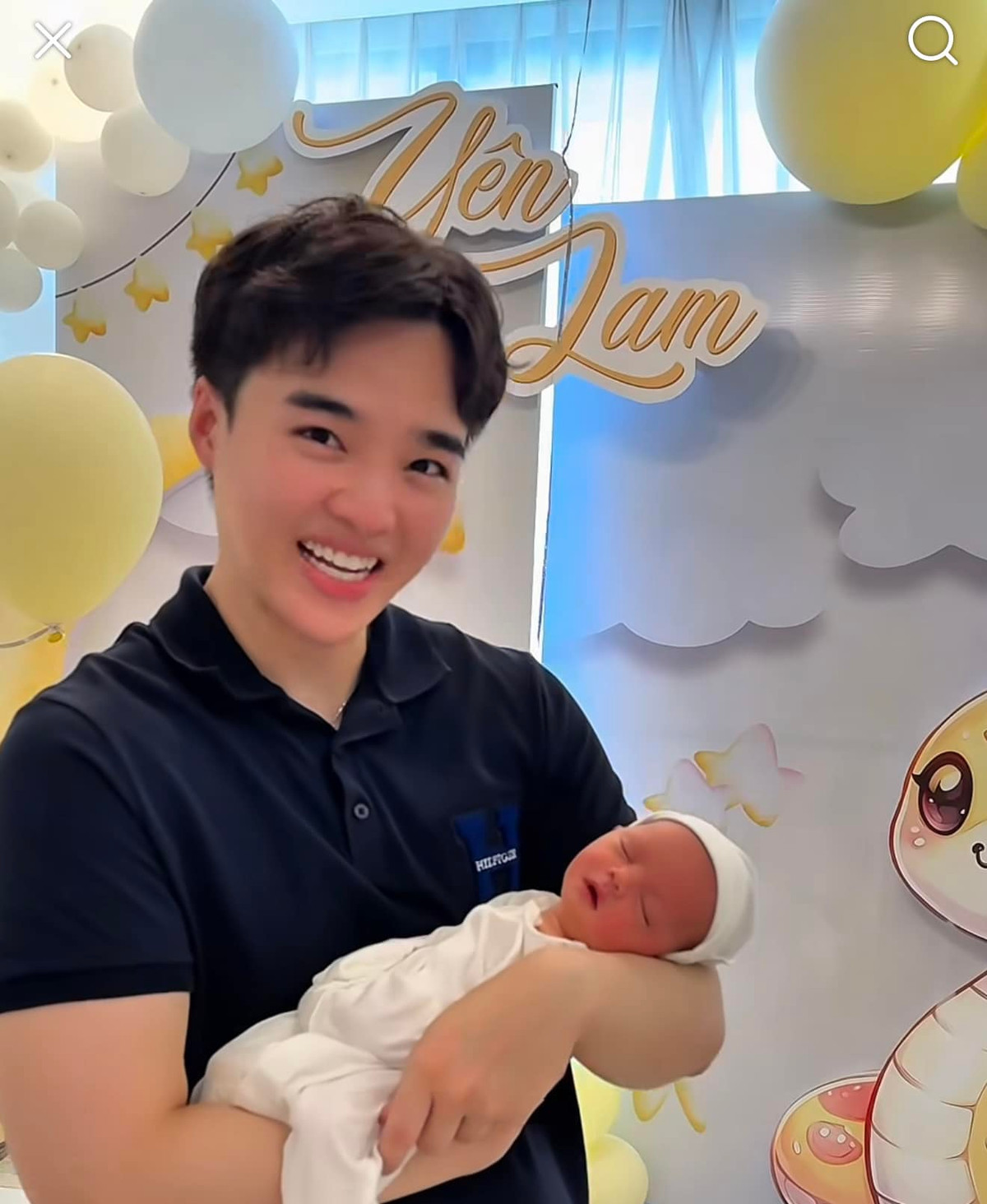 Theo chia sẻ của nam Tiktoker, con gái anh có tên thật là Yên Lam, đây là cái tên được anh cân nhắc, suy nghĩ suốt nhiều ngày.