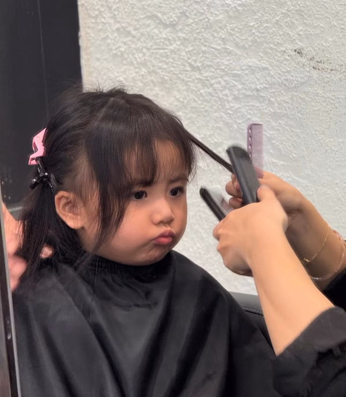 Việc Huyền 2k4 và Duy Nhỏ giữ kín thông tin về con gái trong suốt thời gian qua khiến nhiều người bất ngờ. Tuy nhiên, sau khi hình ảnh của bé Sam Sam được công bố, cặp đôi nhận được nhiều lời chúc mừng và sự ủng hộ từ cộng đồng mạng.