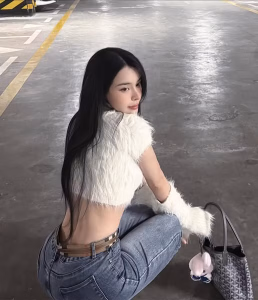 Thời gian gần đây, Bích Hạnh và Văn Thanh thoải mái hơn trong việc tương tác qua lại trên mạng xã hội.