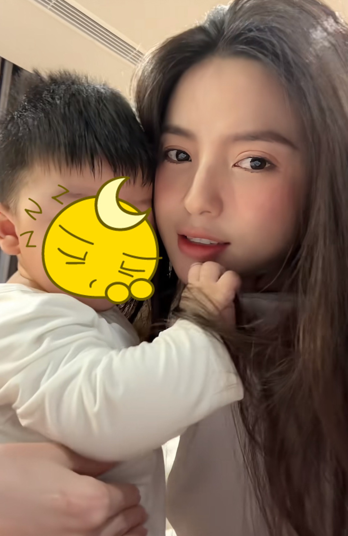 Là một streamer nổi tiếng, Chu Thanh Huyền trước đây được nhiều người công nhận có tài ăn nói duyên dáng, khéo léo. Thế nhưng "họa từ miệng mà ra", rõ ràng với phát ngôn có phần bồng bột như vậy, cô nàng đã để lại ấn tượng không tốt trong lòng khán giả.