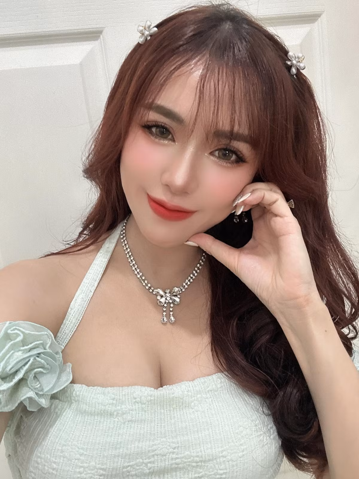 Hiện tại, Mai Thỏ đang có cuộc sống viên mãn bên gia đình nhỏ của mình. Sau gần 1 thập kỷ kết hôn, Mai Thỏ đã có 2 thiên thần đáng yêu. Tuy nhiên, Mai Thỏ rất ít khi khoe gia đình riêng trên mạng xã hội.