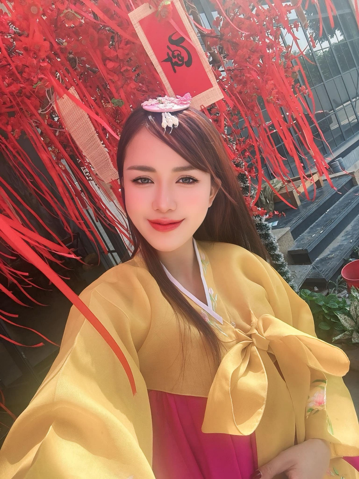 Nhiều netizen phải công nhận rằng, so với thời kỳ hoàng kim, nhan sắc của Mai Thỏ thậm chí còn mặn mà và quyến rũ hơn.