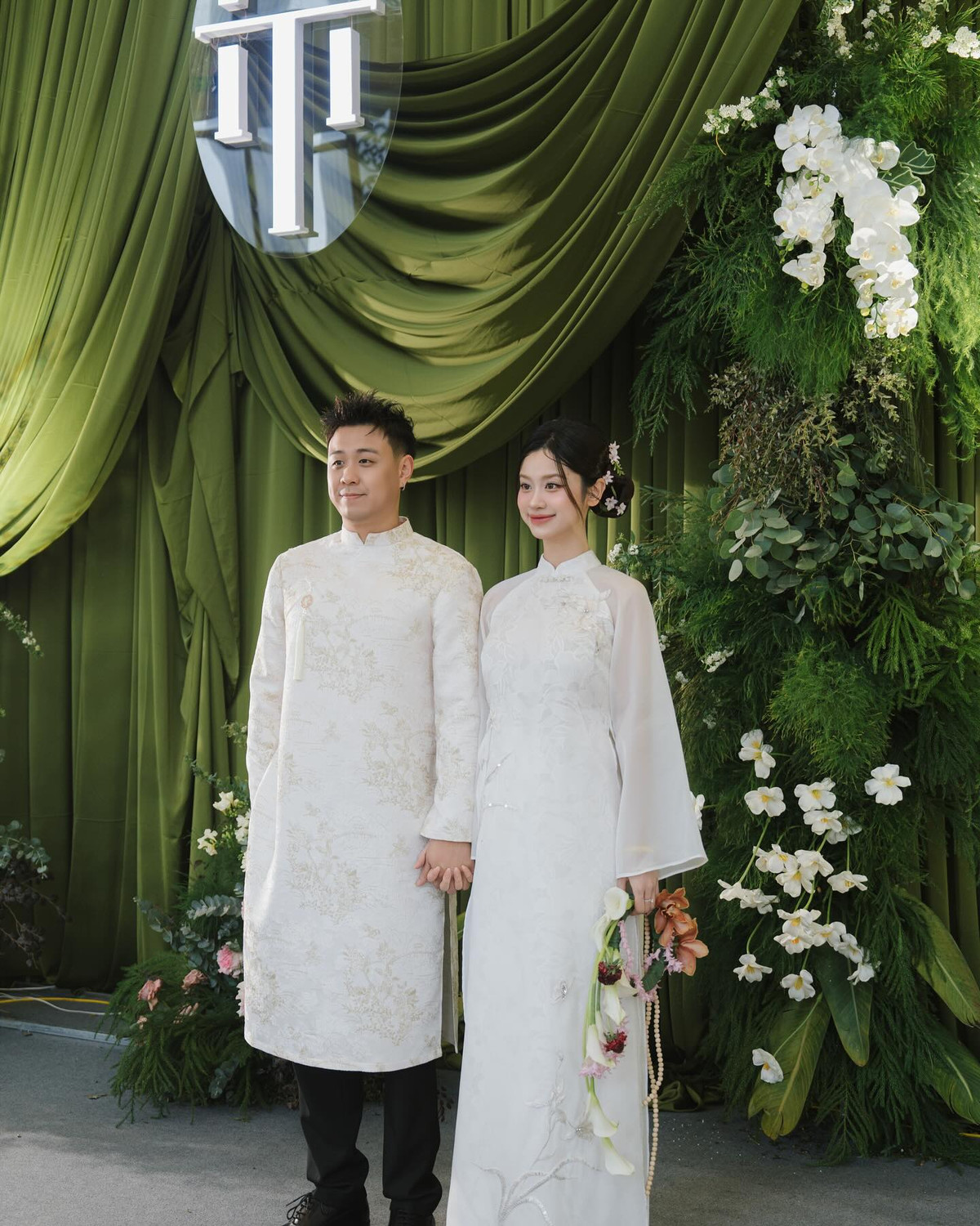 Trước đó, vào cuối năm 2024, Huyme đã cầu hôn Hàn Hằng trong chuyến du lịch nước ngoài, đánh dấu bước ngoặt quan trọng trong mối quan hệ kéo dài 5 năm của họ.