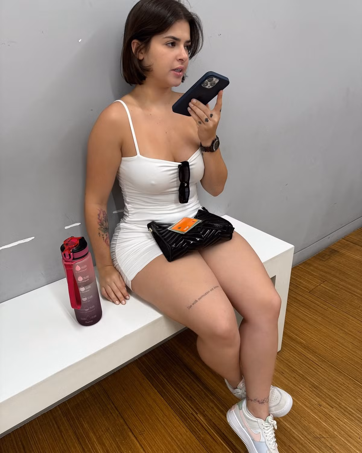 Về phía Kerolay Chaves, cô nàng quyết định không để tâm quá nhiều đến sự việc.