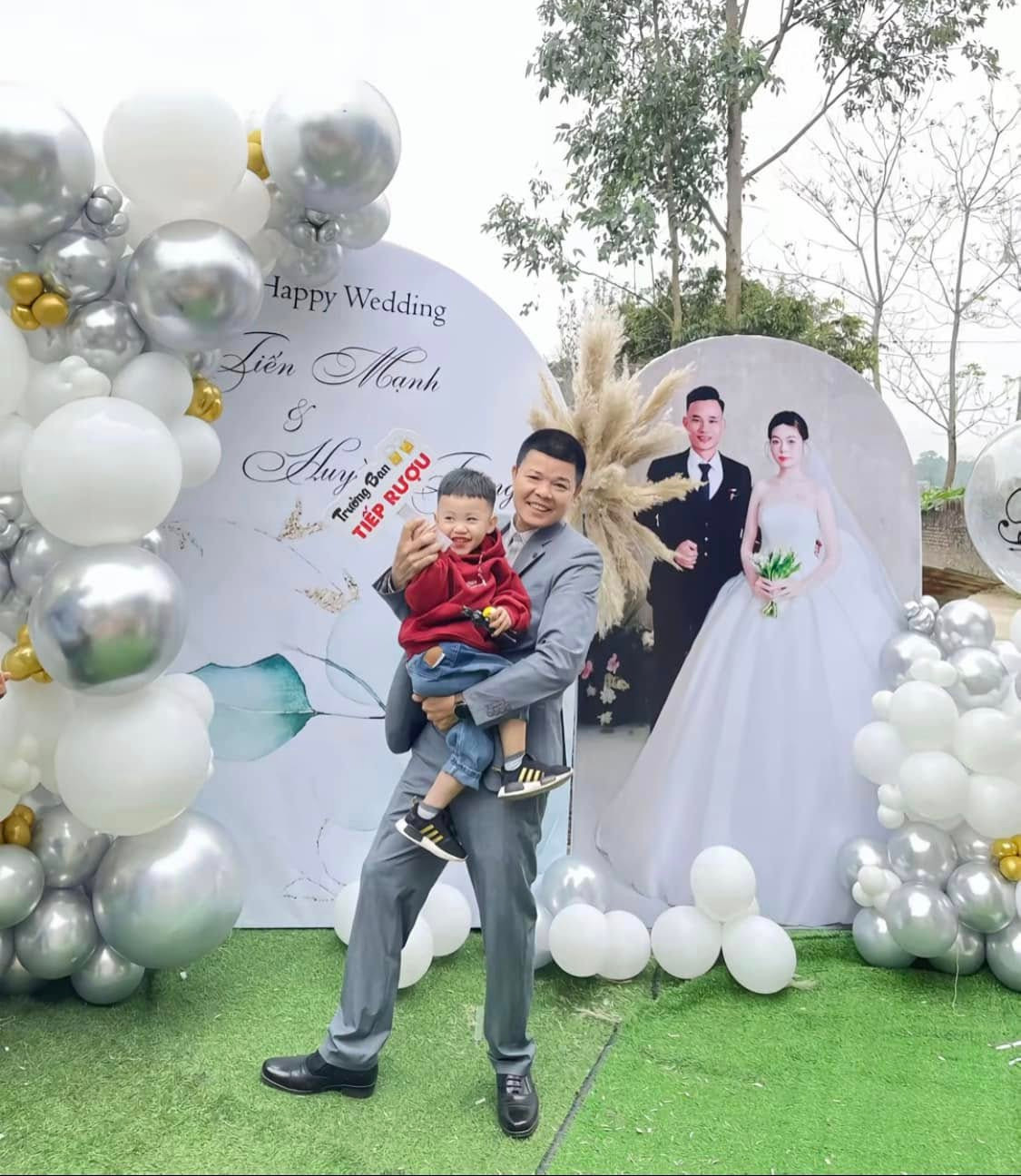 Một số ý kiến khuyên rằng trước khi đặt dịch vụ, khách hàng nên kiểm tra kỹ lưỡng, yêu cầu hợp đồng rõ ràng và thậm chí tham khảo đánh giá từ những người đã từng sử dụng để tránh tình trạng "hình ảnh chỉ mang tính chất minh họa".