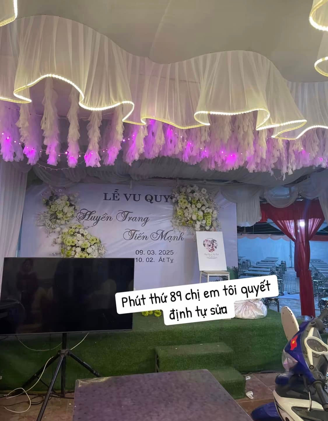 Chỉ còn ít thời gian nhưng gia chủ cũng đã quyết tâm sửa lại để có được bữa tiệc cưới ưng ý, ưng mắt hơn.