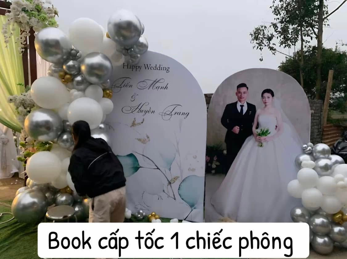Bài đăng nói trên nhanh chóng nhận được hàng chục nghìn lượt tương tác với nhiều bình luận hài hước. Nhiều người cũng tranh thủ chia sẻ những trải nghiệm "đắng lòng" tương tự khi thuê dịch vụ trang trí sự kiện.