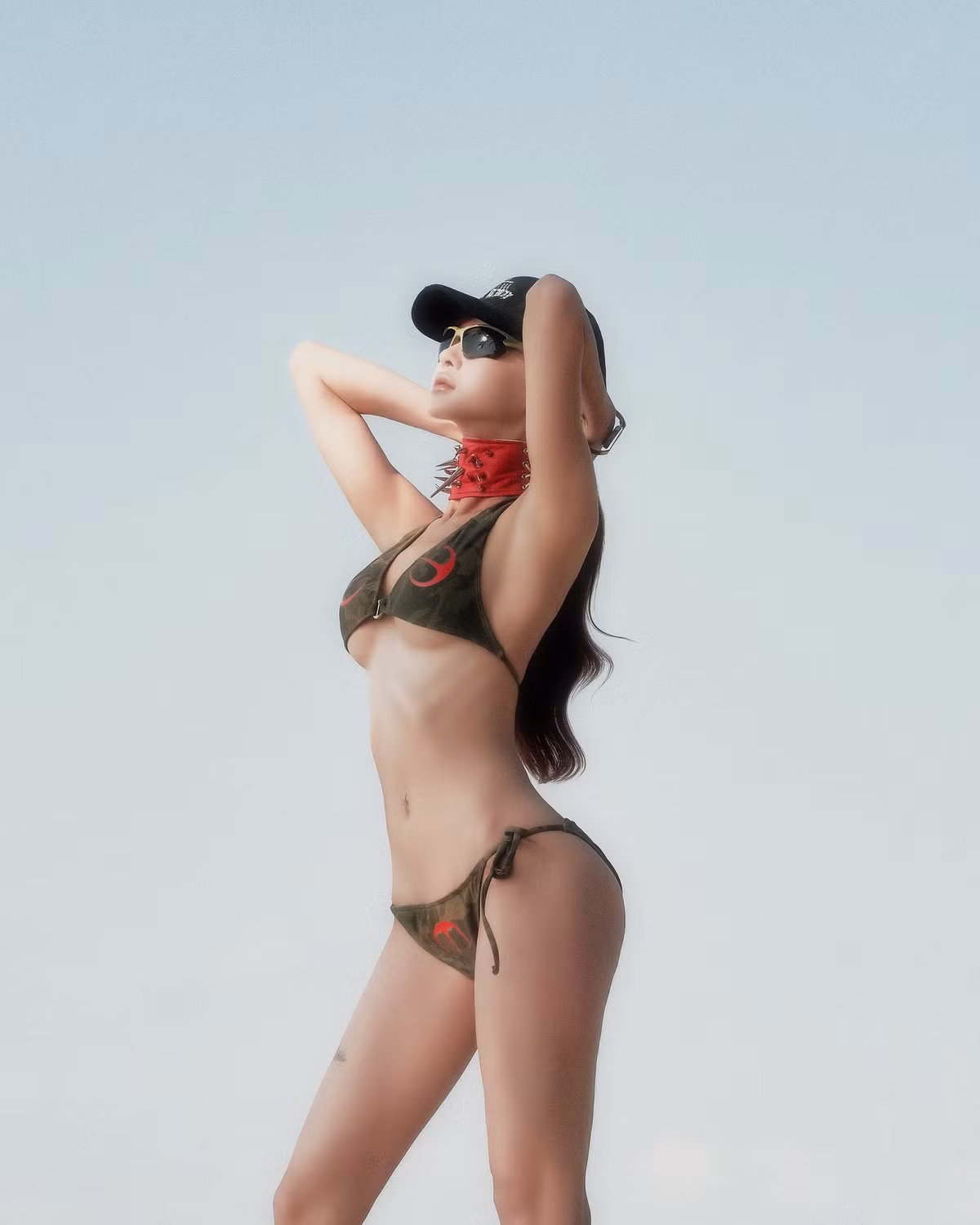 Đến hiện tại, cô nàng tập trung phát triển sự nghiệp riêng và chăm sóc con trai, thể hiện sự mạnh mẽ và độc lập trong cả cuộc sống cá nhân lẫn công việc.