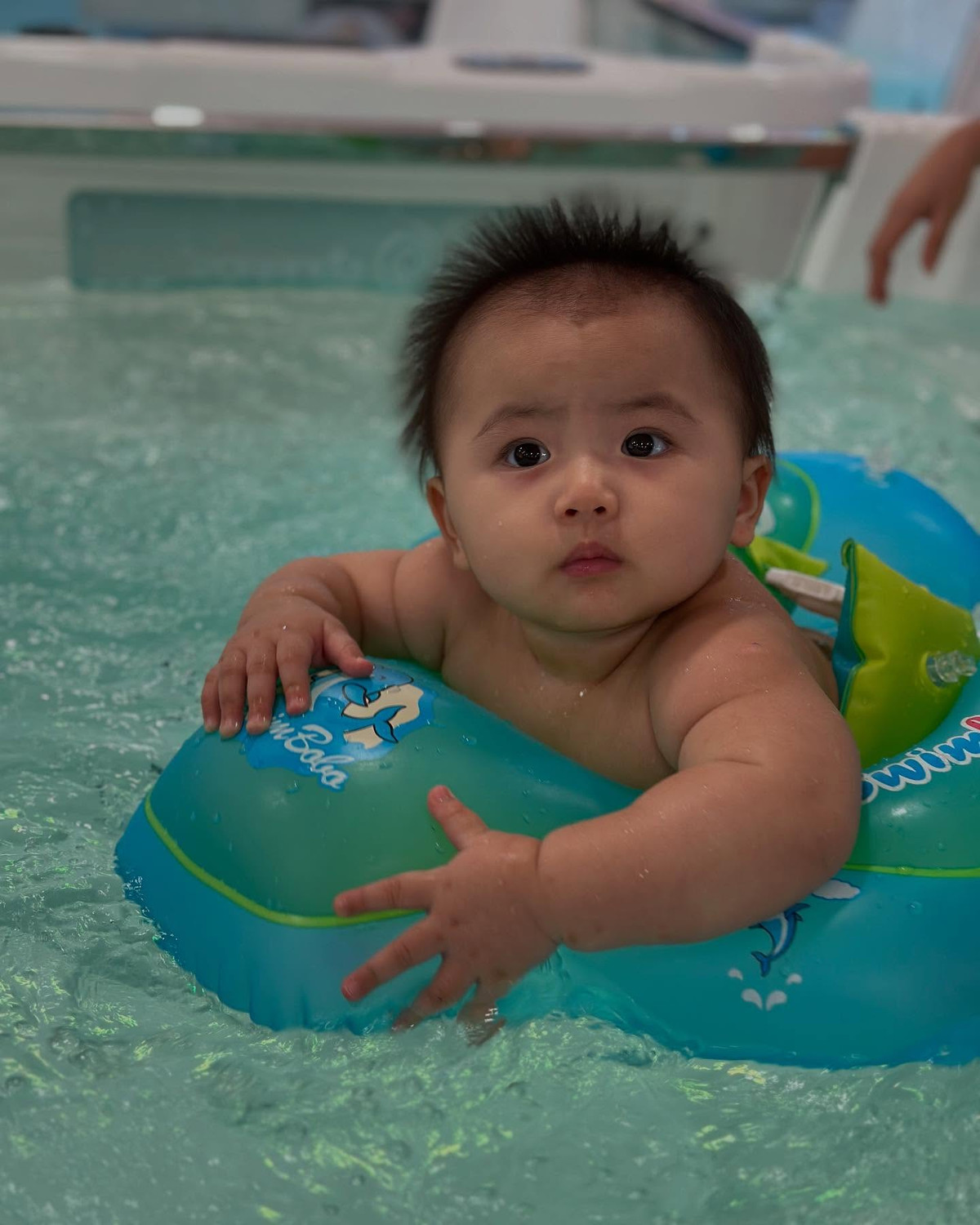 Huyền 2k4 cũng đăng tải những khoảnh khắc khác nhau từ bé đến lớn của bé Bảo Anh.