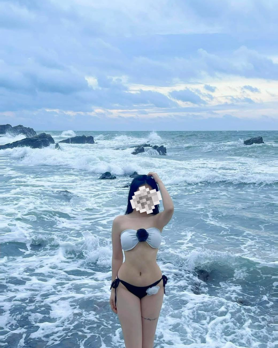 Cũng ngay sau sự việc này, netizen cũng truy tìm danh tính của chị vợ.