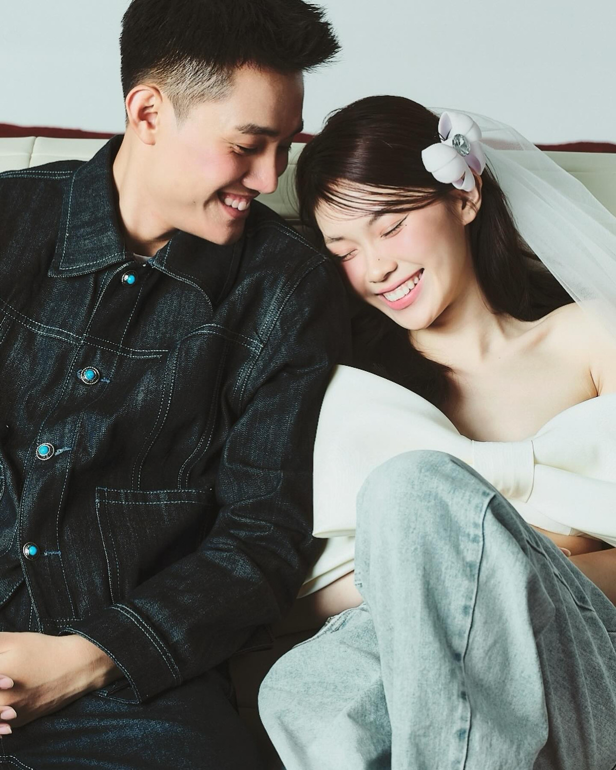 Những nội dung của cô nàng đăng tải thiên về chia sẻ cuộc sống, những tip phối đồ đơn giản mà ấn tượng.