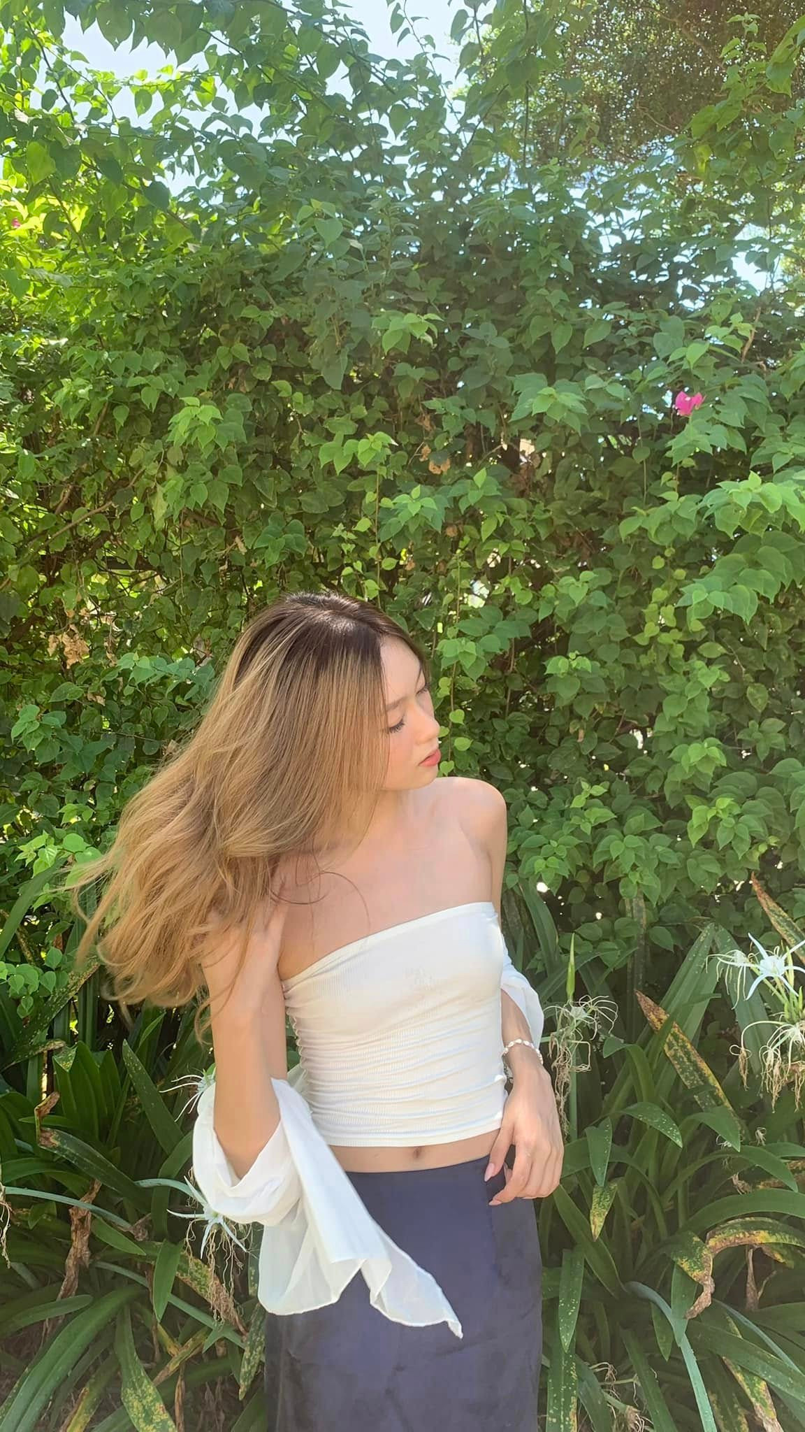 Được biết cô nàng hiện đang theo học đại học Greenwich - một trường đại học có tiếng lâu đời ở Anh.