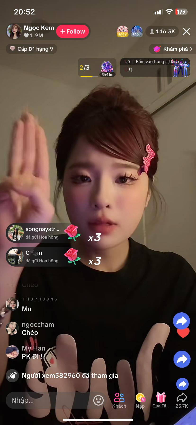 Không chỉ có vậy, theo lời Ngọc Kem, ViruSs từng nói với người khác chuyện tình của cả 2 chỉ là "tạo content", để "đẩy truyền thông social".