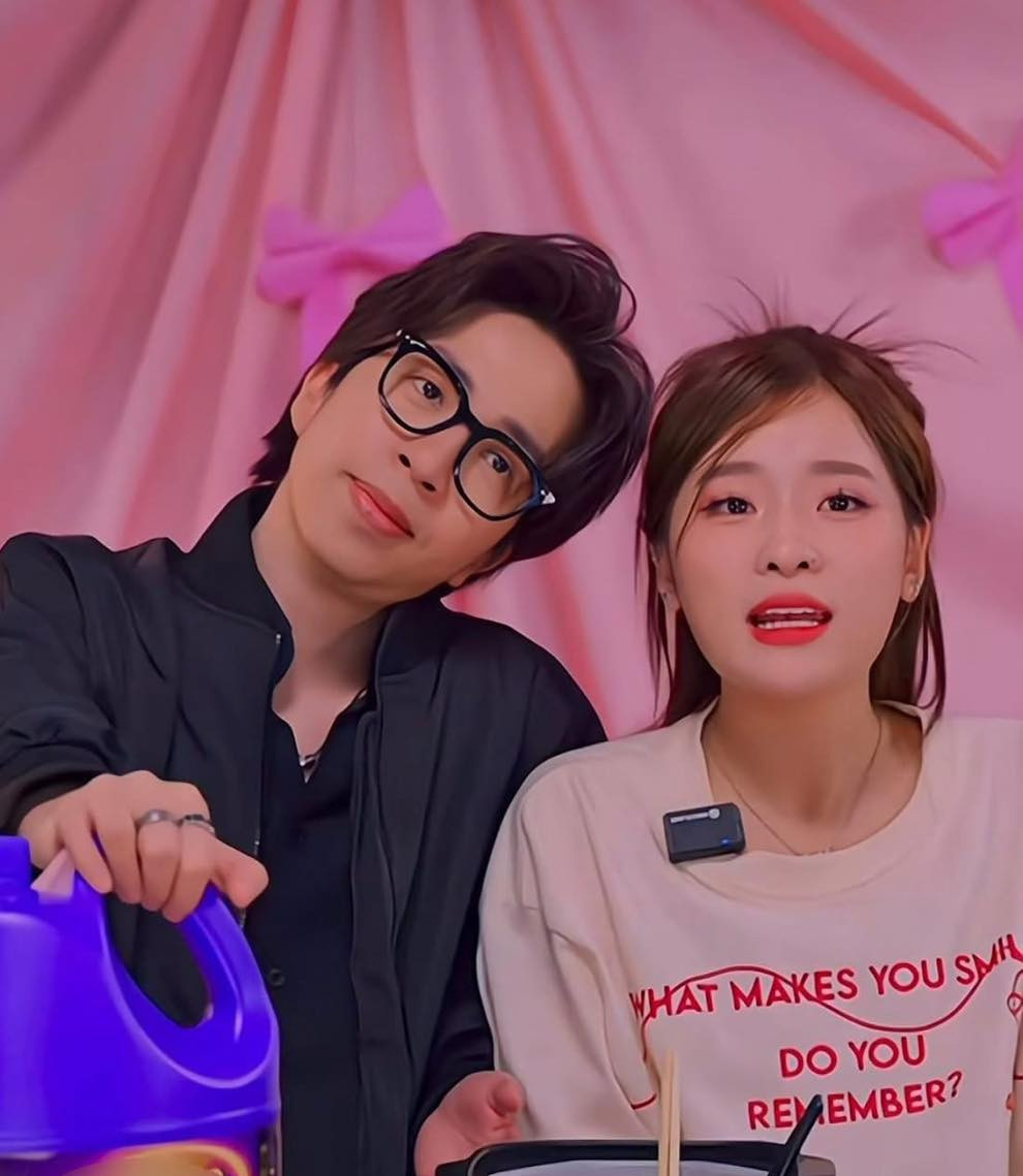 Cô nàng cũng cho biết trước đó đã rất nhiều người con gái bị ViruSs lừa, thế nhưng đến nay chưa bị phanh phui là do 2 trường hợp: hoặc là những cô gái đó là KOL, là người nổi tiếng nên cần bảo vệ hình ảnh và danh tiếng, hoặc những cô gái đó là người thấp cổ bé họng nên có nói cũng không nhiều người quan tâm.