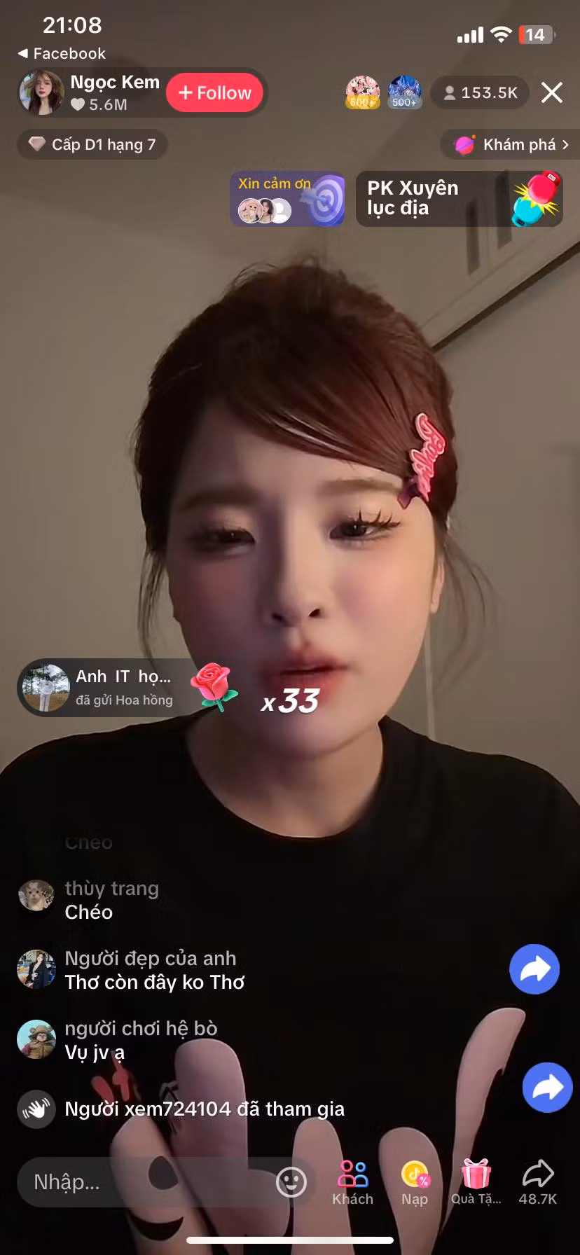 Ngược lại về phía mình cô nàng khẳng định không bao giờ lôi chuyện tình cảm ra để đùa giỡn. Cô luôn chân thành và hết mình trong tình yêu.