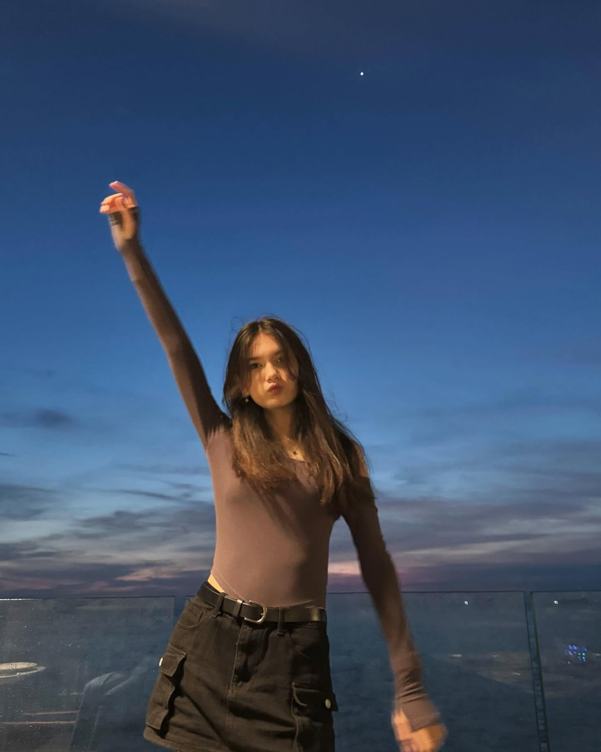 Với chiều cao và nhan sắc nổi bật, nhiều người dự đoán cô nàng sẽ tạo nên được tên tuổi nhất định nếu lấn sân sang lĩnh vực nghệ thuật.