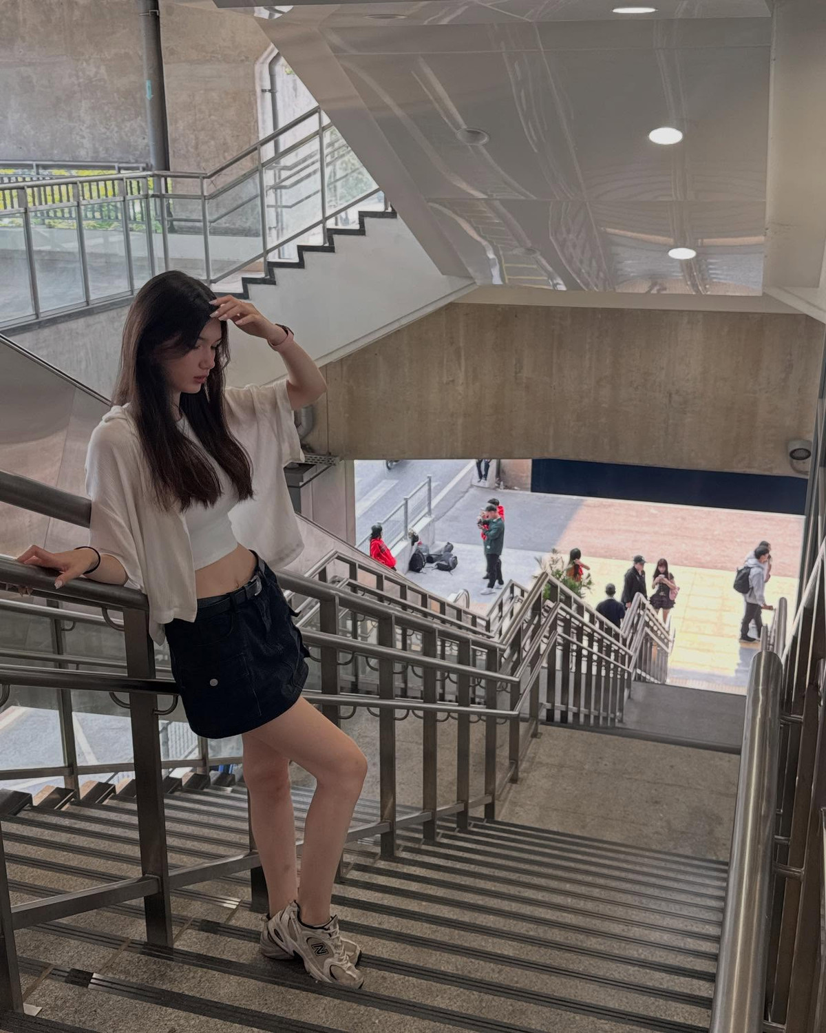 Thanh Giang có gương mặt lai Tây với sống mũi cao, mắt to và lông mày đậm, gương mặt baby dễ thương.