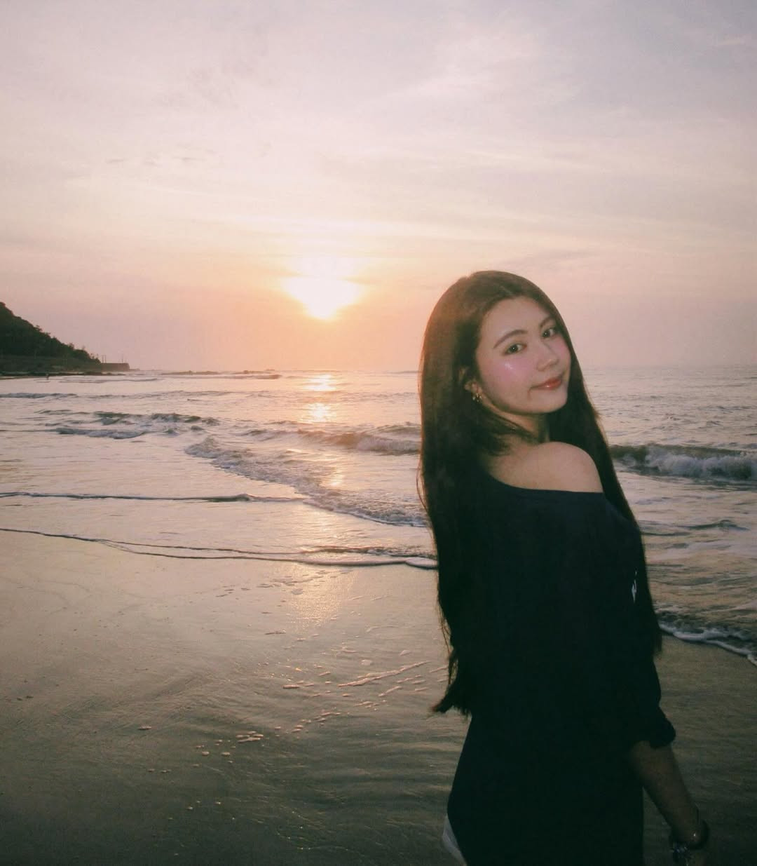 Cộng đồng mạng không ngớt lời khen ngợi và dự đoán rằng, nếu Hạt Dẻ thử sức ở lĩnh vực nghệ thuật hoặc thời trang, cô nàng chắc chắn sẽ là một gương mặt đầy triển vọng trong tương lai.