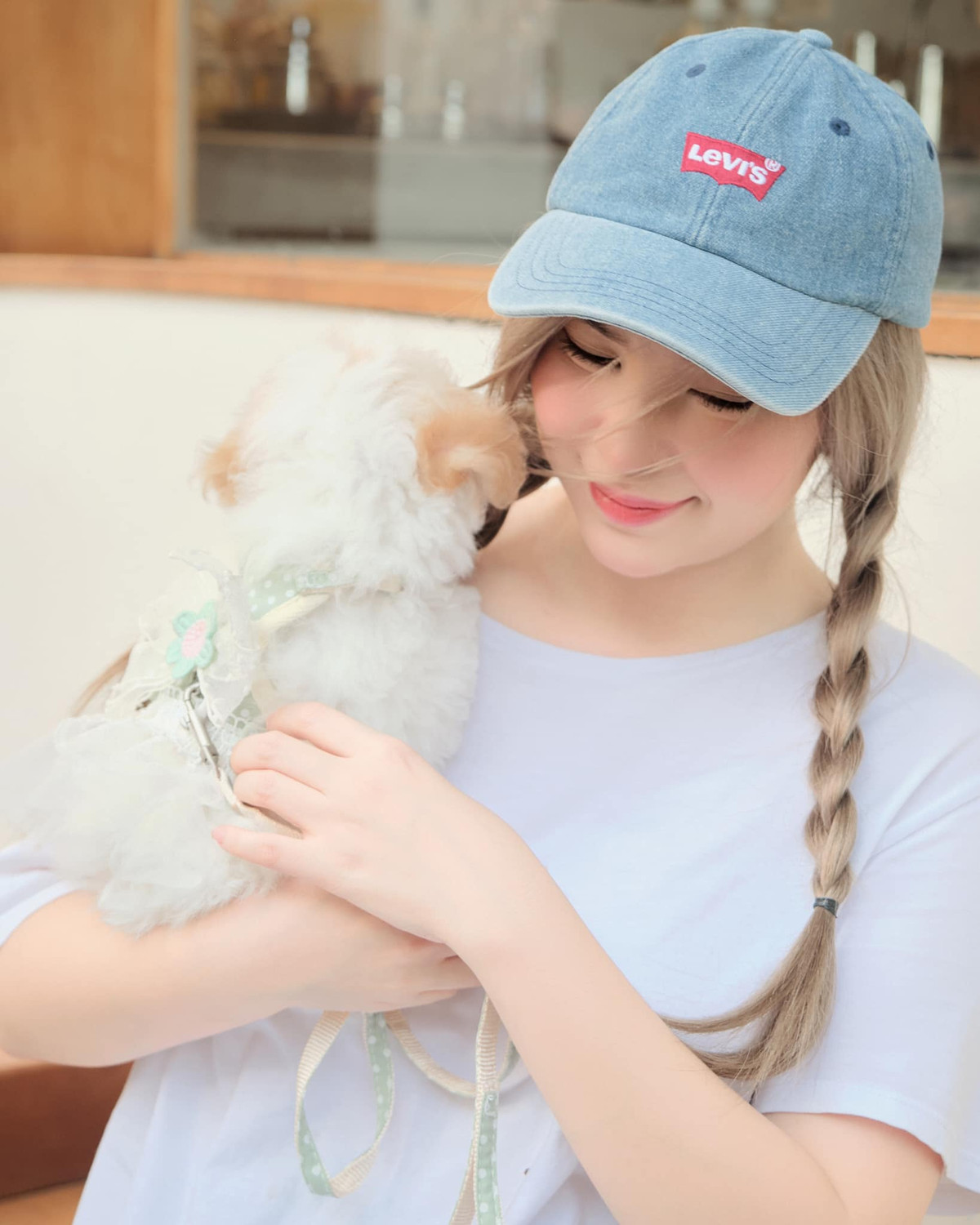 Để đảm bảo "các bé" có diện mạo hoàn hảo nhất, mỗi tháng Trang Hà chi hàng chục triệu đồng cho các khoản như: thức ăn, spa và chăm sóc lông, trang phục và phụ kiện...