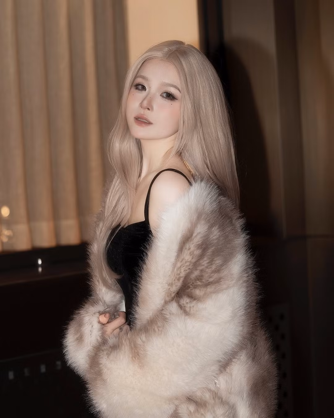 Cô nàng được biết đến là rich kid khá nổi bởi các clip về cuộc sống cá nhân sang cảnh trên mạng xã hội TikTok.