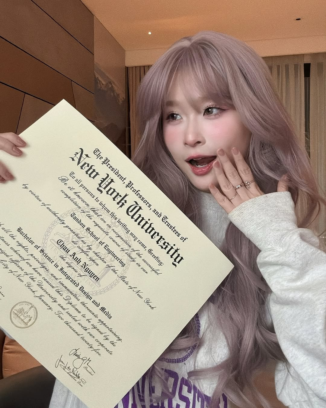 Sau thời gian du học, cô quyết định trở lại Việt Nam, khẳng định muốn mang kiến thức học được ở nước ngoài về quê hương.