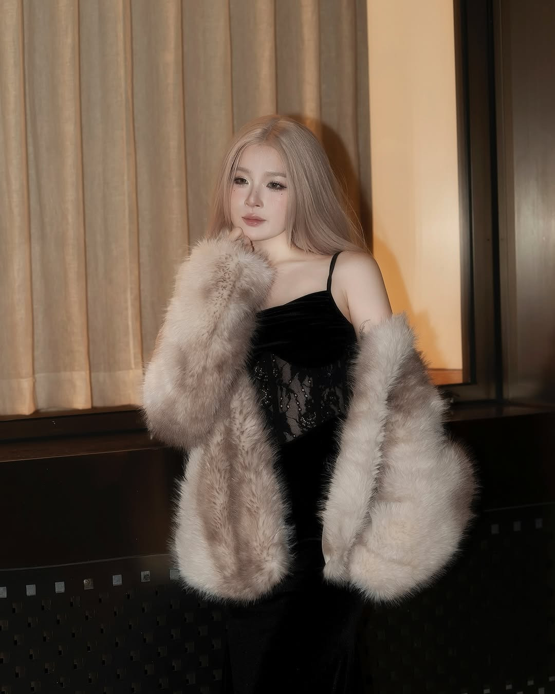 Sinh năm 2003, Chao không chỉ là một hot girl nổi tiếng mà còn là một người có tầm ảnh hưởng lớn trên mạng xã hội. 