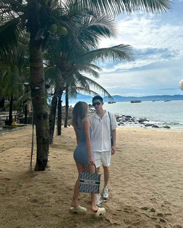 Một số netizen thì cho rằng có thể là cặp đôi đang giận dỗi nhau mà thôi.