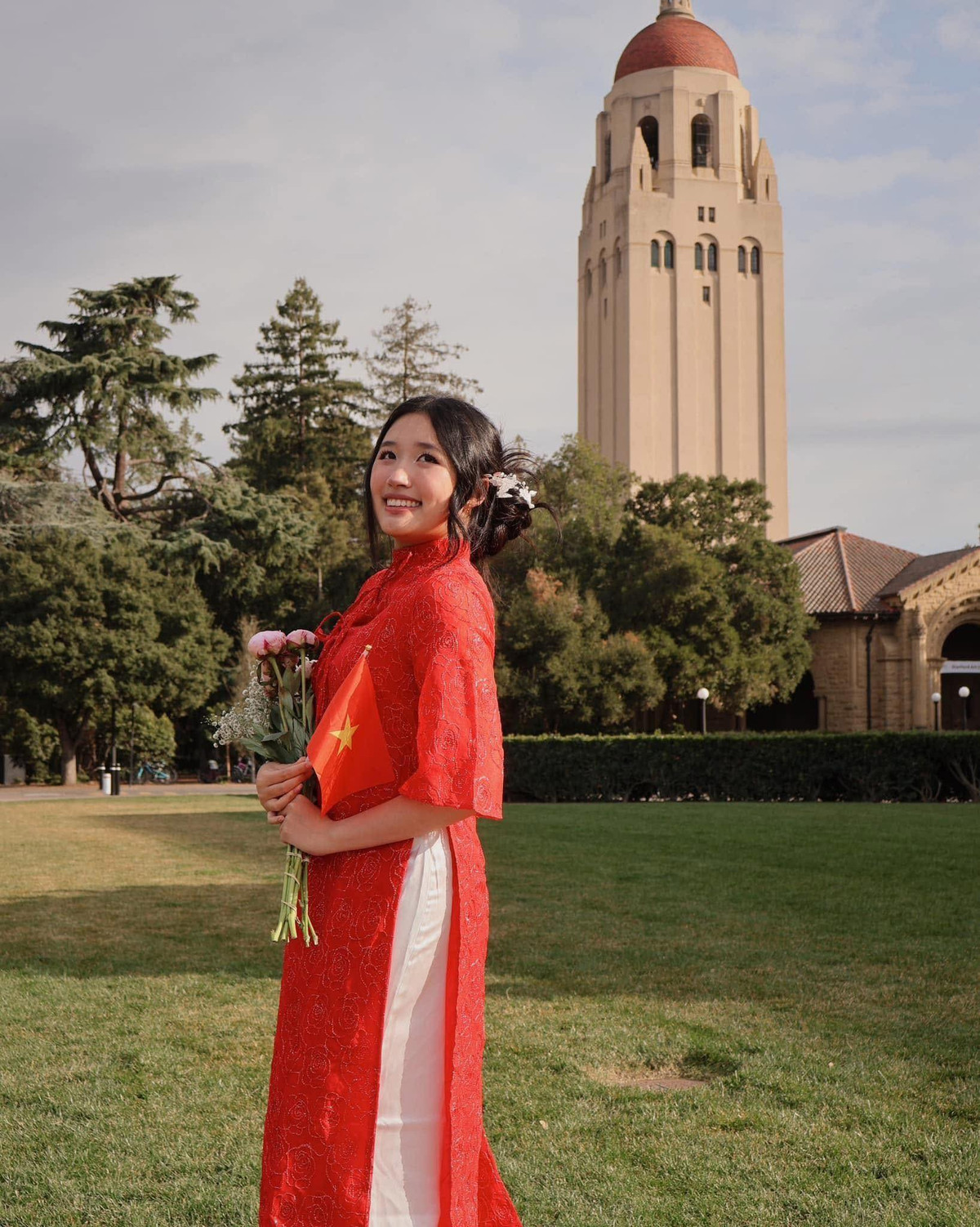 Thông tin Jenny Huỳnh học Bắc Đại nhanh chóng thu hút hơn 3,3 triệu lượt xem với hơn 300 nghìn lượt yêu thích trên TikTok.