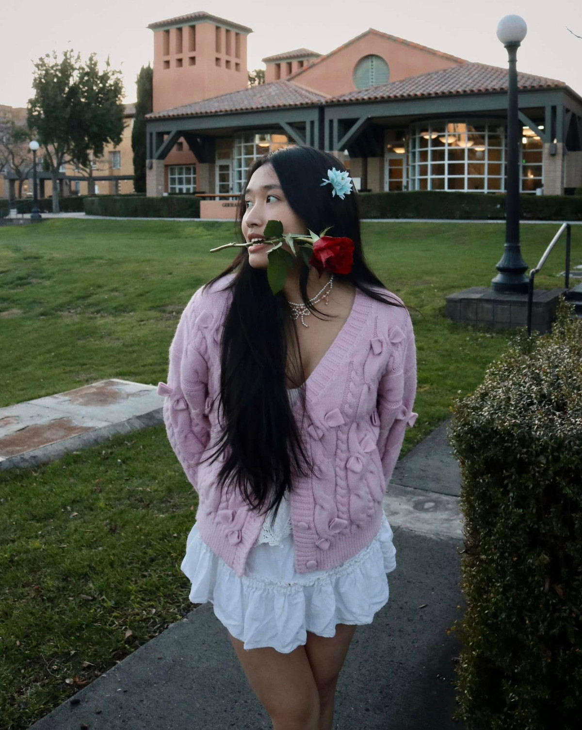 Việc tiếp tục con đường học tập tại Bắc Đại mang đến cho Jenny Huỳnh nhiều cơ hội mới. Cô nàng cũng không giấu được lo lắng khi chuẩn bị đến Trung Quốc để học tập và sinh sống, nhất là khi đã... quên kha khá kiến thức tiếng Trung đã học khi còn bé.