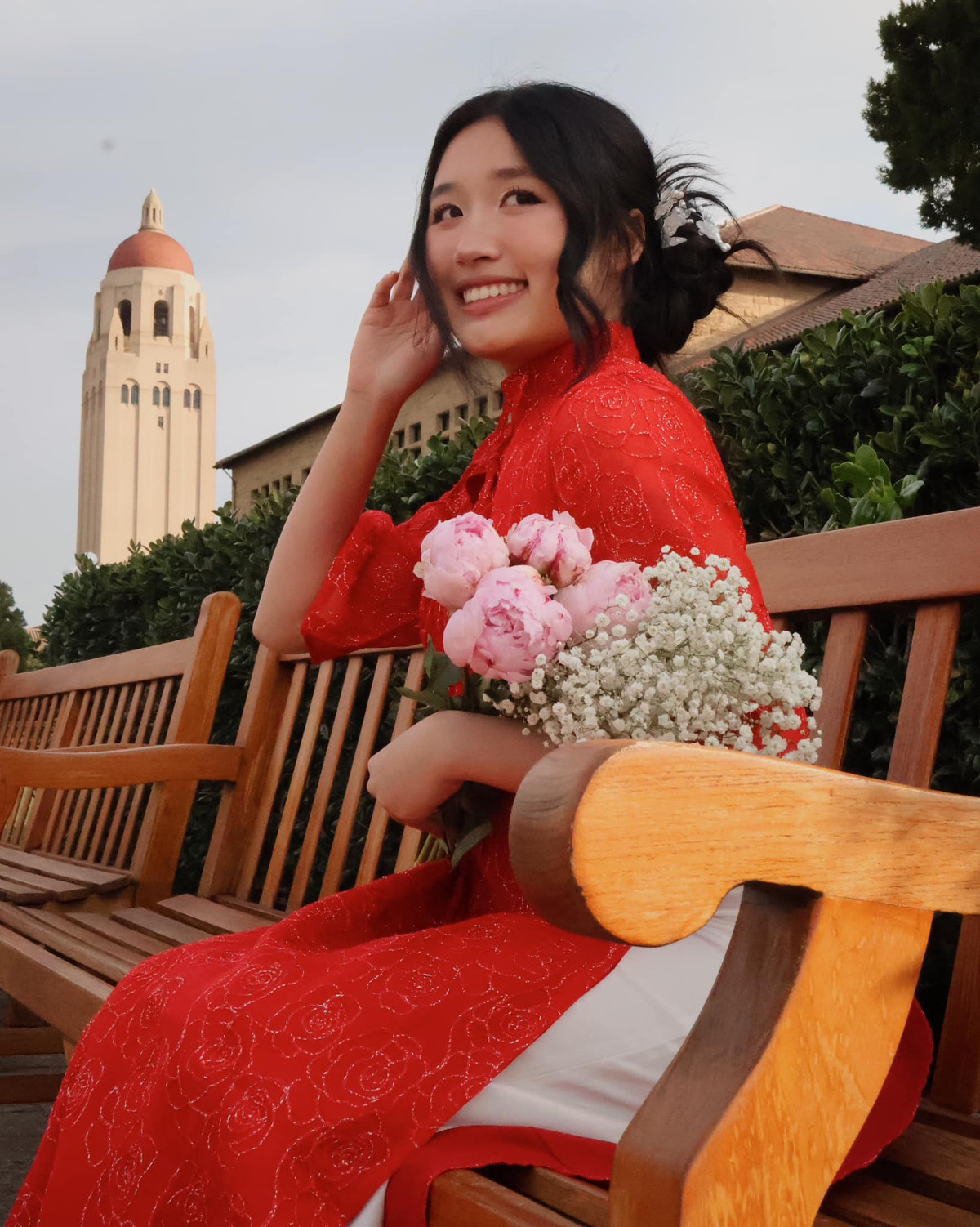 Không ít người bày tỏ sự ngưỡng mộ trước tài năng và năng lực của Jenny Huỳnh khi cô nàng không ngừng cố gắng trên hành trình học tập.