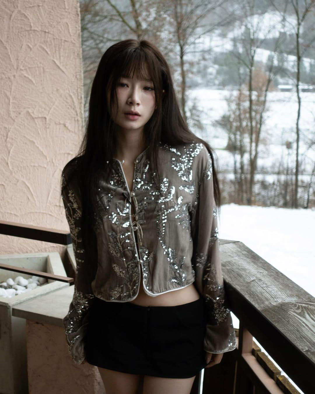 Sở hữu visual siêu lạ mắt cùng gu thời trang ấn tượng, Thạch Trang ngày càng được nhiều giới trẻ yêu thích.