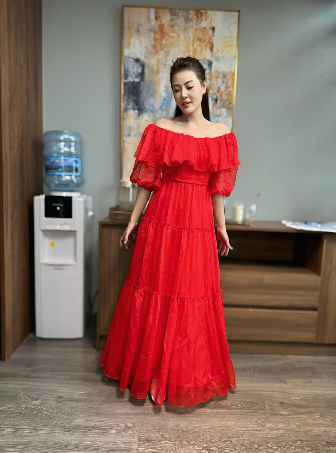 Sau biến cố hôn nhân, người đẹp tập trung vào công việc và cuộc sống cá nhân, cô nàng cũng thường chia sẻ về những chuyến du lịch đến nhiều địa điểm khác nhau.