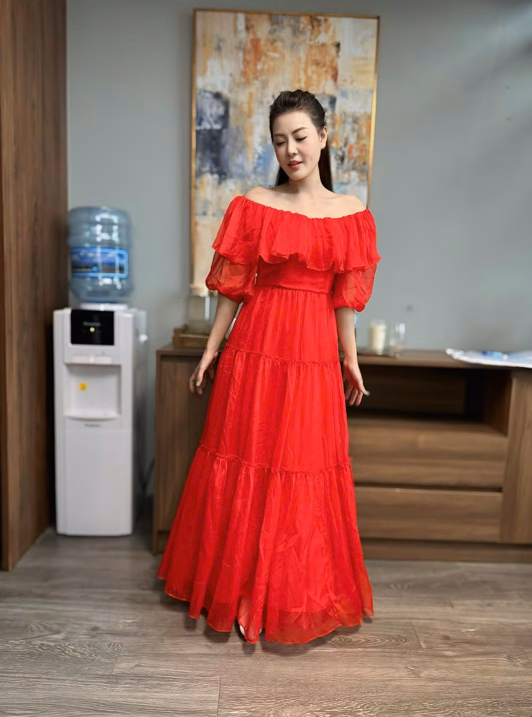 Sau biến cố hôn nhân, người đẹp tập trung vào công việc và cuộc sống cá nhân, cô nàng cũng thường chia sẻ về những chuyến du lịch đến nhiều địa điểm khác nhau.