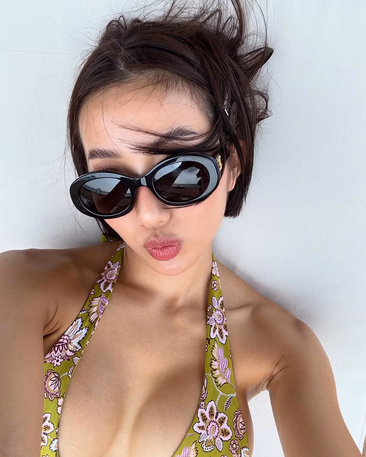 Dù đã trải qua sinh nở, Huyền 2k4 vẫn giữ được vẻ ngoài nóng bỏng, ấn tượng.