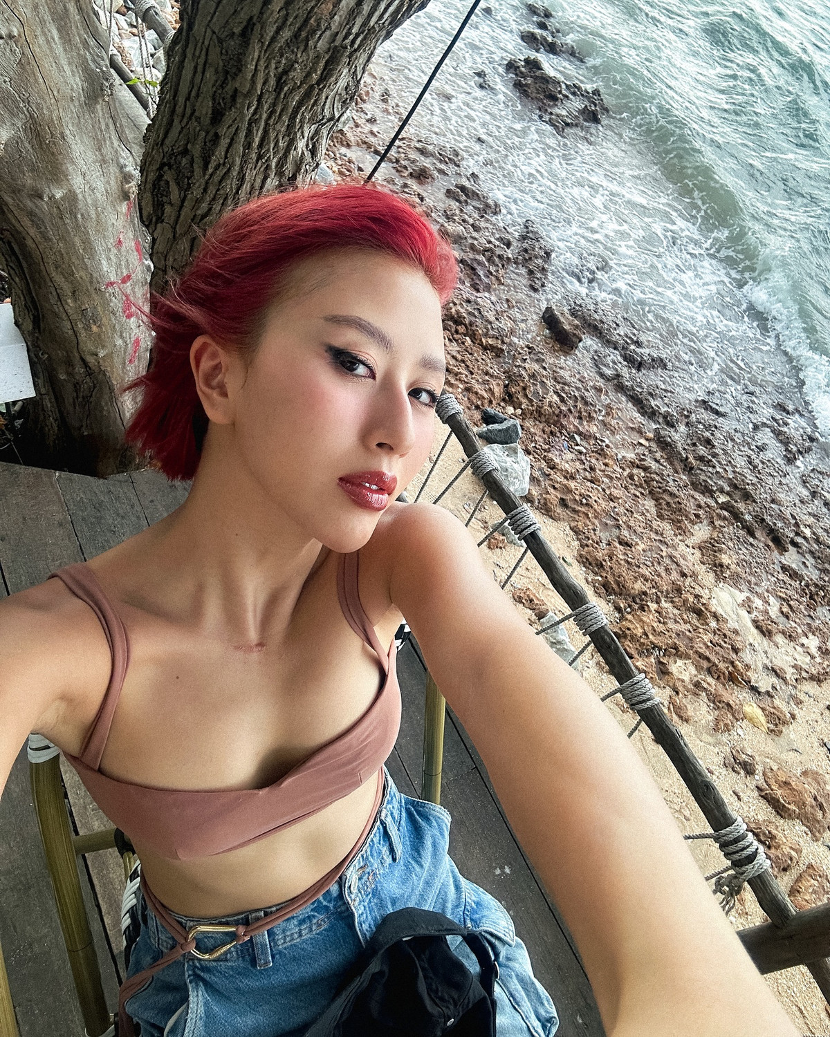 Với phong cách táo bạo và khả năng biến hóa linh hoạt, Quỳnh Anh Shyn luôn biết cách làm mới hình ảnh bản thân.