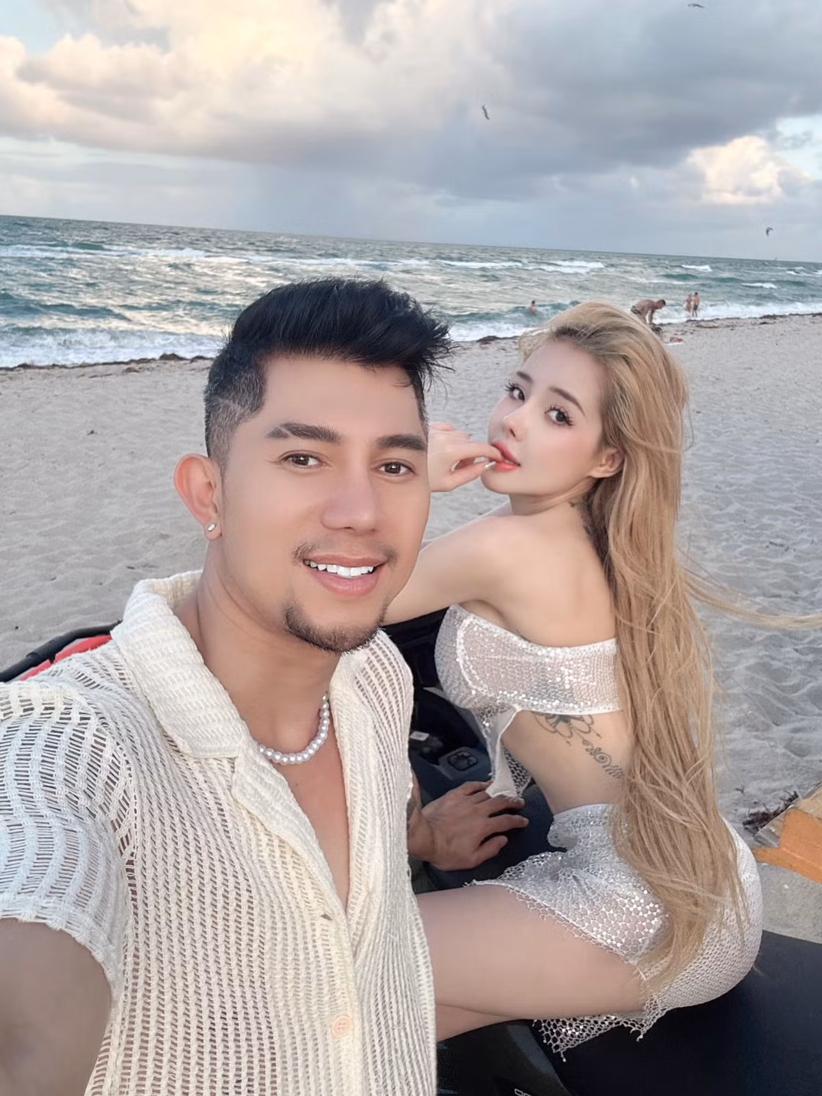 Sau 7 năm, cặp đôi đã đăng ký kết hôn nhưng chưa tổ chức đám cưới.