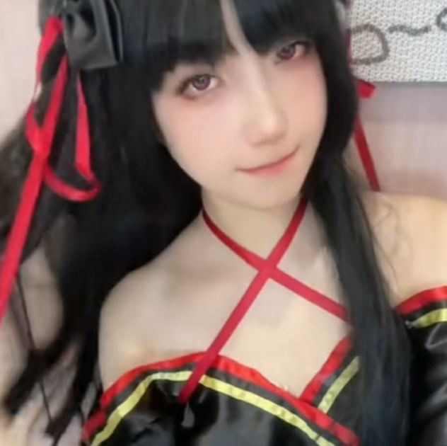 Trong những lần livestream trước, Mao Yoyo đã nhiều lần đề cập đến tình trạng bất ổn của mình. Ngày 24/2, chỉ một ngày trước khi mất, cô vẫn còn livestream giao lưu với fan.