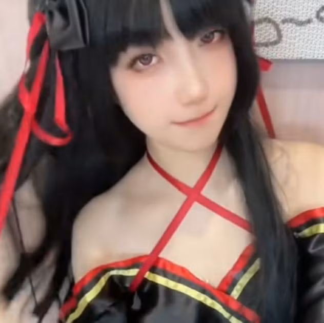 Trong những lần livestream trước, Mao Yoyo đã nhiều lần đề cập đến tình trạng bất ổn của mình. Ngày 24/2, chỉ một ngày trước khi mất, cô vẫn còn livestream giao lưu với fan.